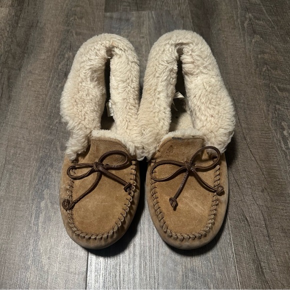 UGG Tan and Cream Slippers - Picture 1 of 5